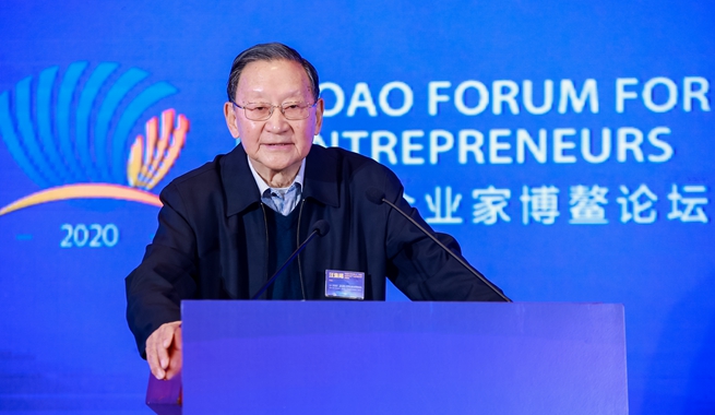中國科學院院士，國際歐亞科學院院士，中國地源熱泵產(chǎn)業(yè)聯(lián)盟名譽理事長汪集暘演講