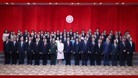 習(xí)近平會見香港特別行政區(qū)新任行政、立法、司法機構(gòu)負(fù)責(zé)人
