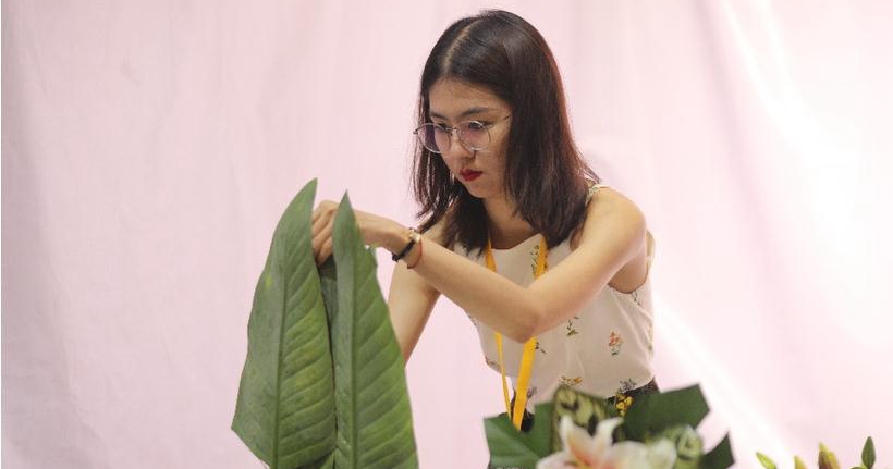 視頻|如此動(dòng)人，和百合來(lái)場(chǎng)約會(huì)吧！第三屆中國(guó)凌源百合節(jié)花藝大賽花絮