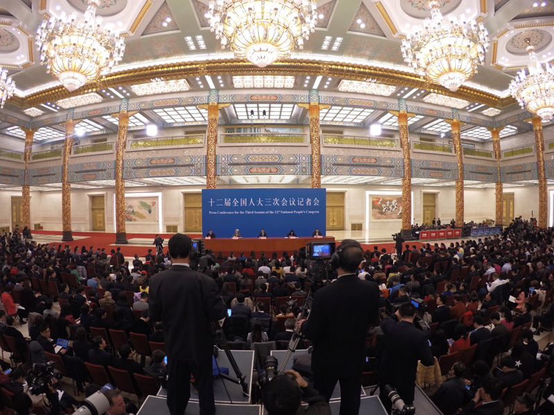 3月15日，國務院總理李克強在北京人民大會堂與中外記者見面，并回答記者提問。 新華社記者陳曄華攝