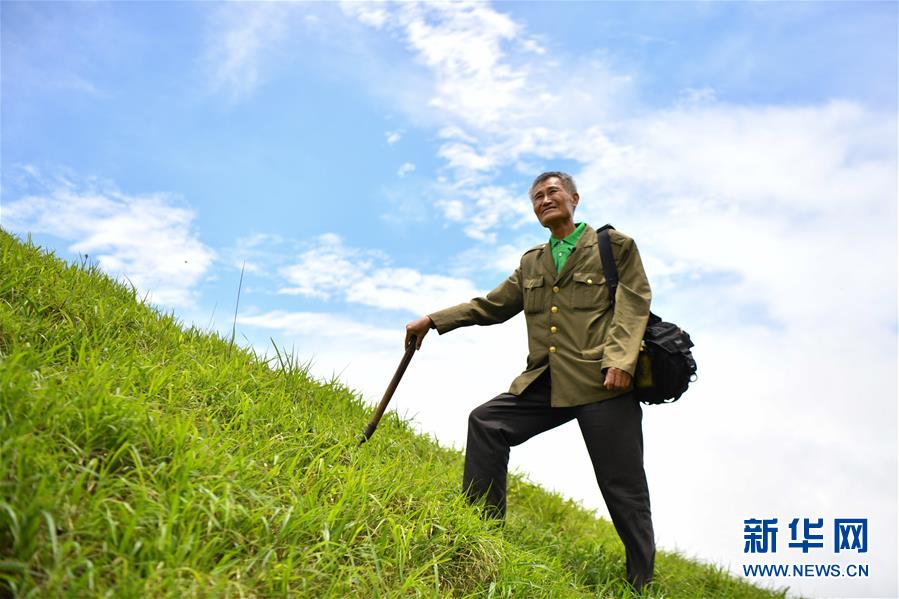 （新華全媒頭條·圖文互動）（1）一個(gè)人，一座山——劉真茂的生命守望