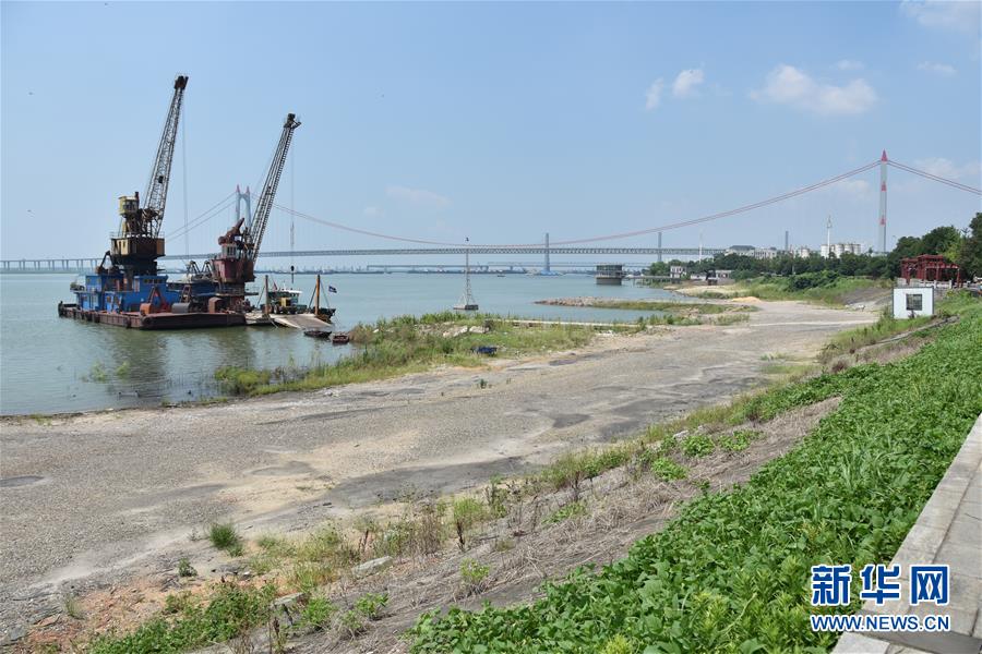 （大江奔流——來(lái)自長(zhǎng)江經(jīng)濟(jì)帶的報(bào)道·圖文互動(dòng)）（2）登岳陽(yáng)樓，又見“浩浩湯湯”
