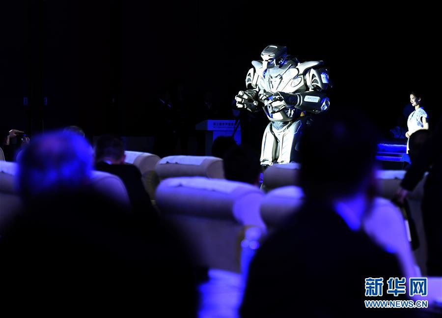 （新華全媒頭條·圖文互動）（1）擁抱智能新時代：世界智能大會釋放了哪些新信號？