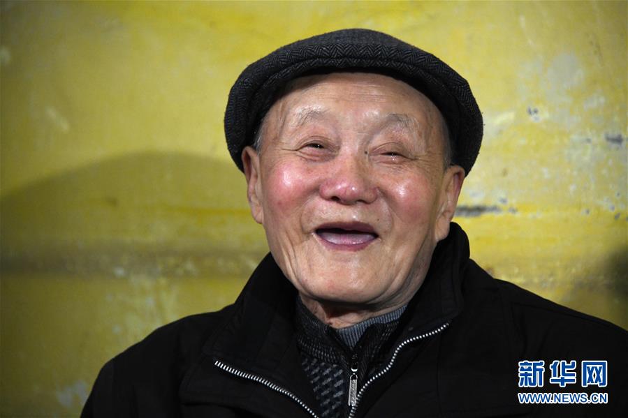 （新華全媒頭條·圖文互動(dòng)）（1）鍛造領(lǐng)航復(fù)興的中流砥柱——寫(xiě)在“不忘初心、牢記使命”主題教育即將啟動(dòng)之際