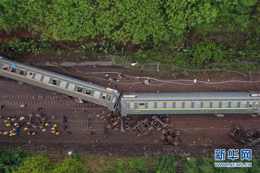 （圖文互動）（1）列車為何沒能及時停?。?mdash;—京廣線T179次列車脫軌事件追蹤