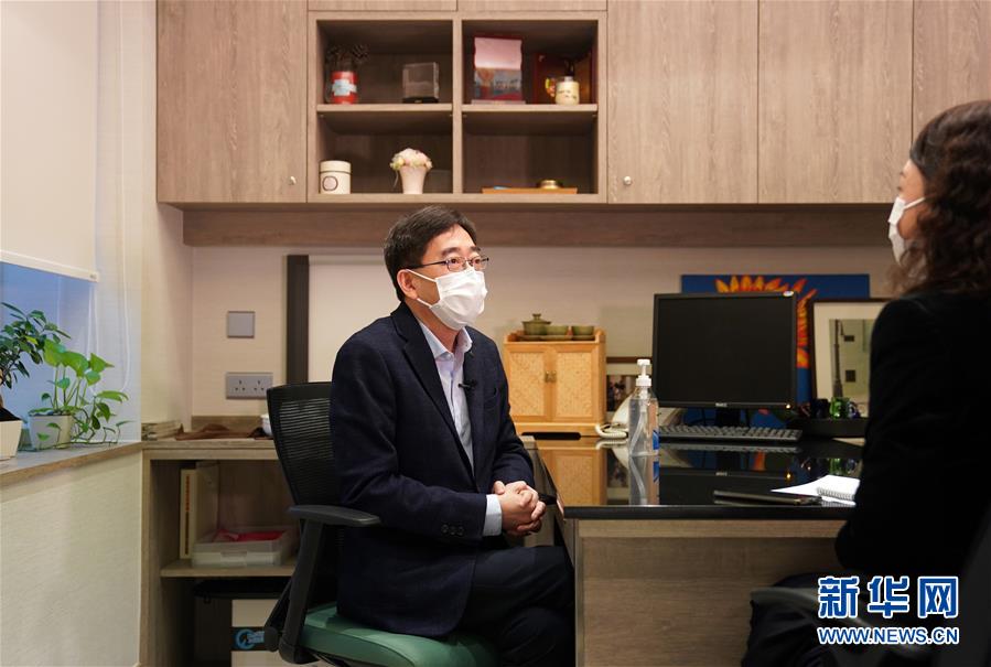 （香港故事·圖文互動）（1）從“非典”到新冠，一位香港醫(yī)生親歷的兩次抗疫
