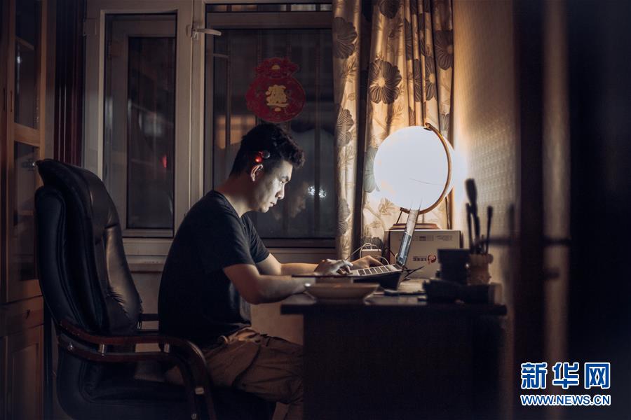 （在習近平新時代中國特色社會主義思想指引下——新時代新作為新篇章·習近平總書記關(guān)切事·圖文互動）（5）增強困難群眾對疫情影響的抵抗力