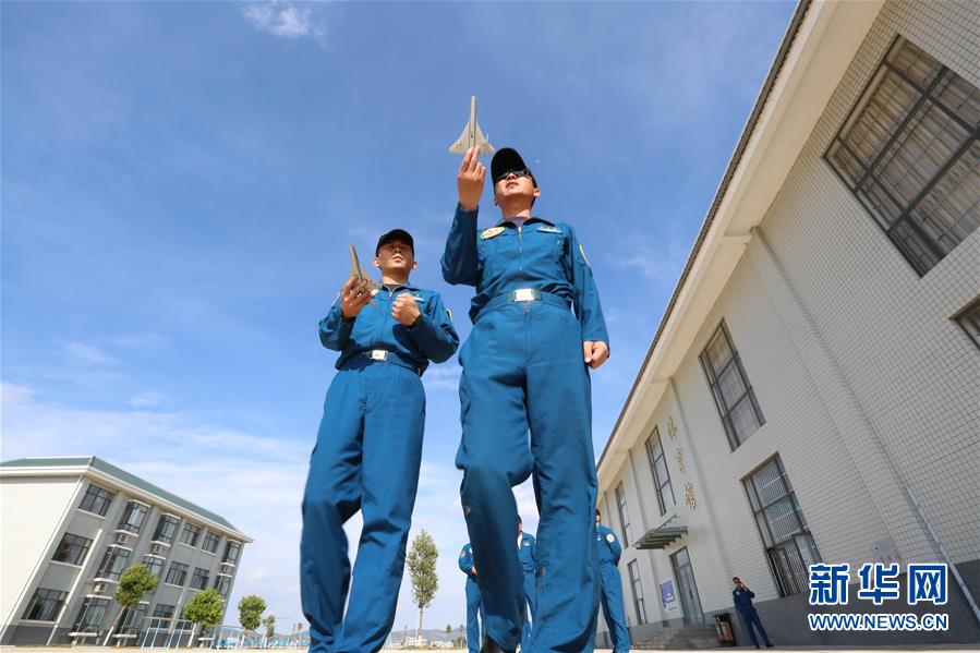 （圖文互動）（3）5290小時！中國空軍殲擊機飛行紀錄保持者光榮停飛