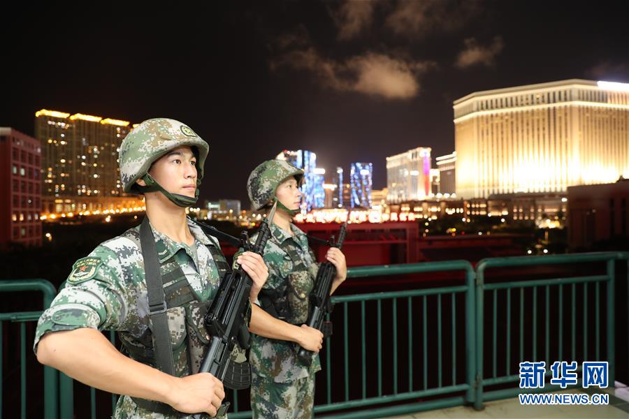（在習(xí)近平強(qiáng)軍思想指引下·我們在戰(zhàn)位報(bào)告·圖文互動）（1）駐澳門部隊(duì)：濠江之畔，最可愛的人