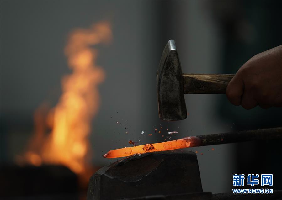 （走向我們的小康生活·決戰(zhàn)決勝脫貧攻堅(jiān)·圖文互動(dòng)）（2）甘青交界處的跨越——保安族、撒拉族的脫貧故事