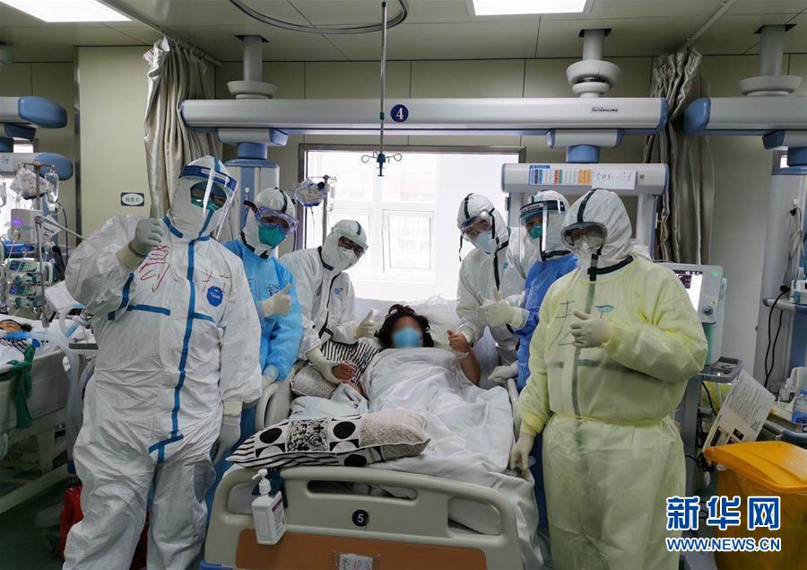 （抗疫一線醫(yī)務(wù)人員英雄群體·圖文互動）（1）合力護航生命之舟——遼寧、上海、廣東等醫(yī)療隊聯(lián)手決戰(zhàn)雷神山