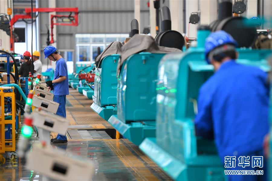 （落實(shí)“六穩(wěn)”“六保”企業(yè)見聞·圖文互動）（6）“智慧工廠”引領(lǐng)“生產(chǎn)節(jié)拍”——走進(jìn)山河智能一探究竟