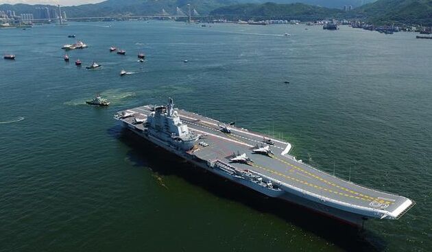 獨(dú)家航拍！遼寧艦駛離香港