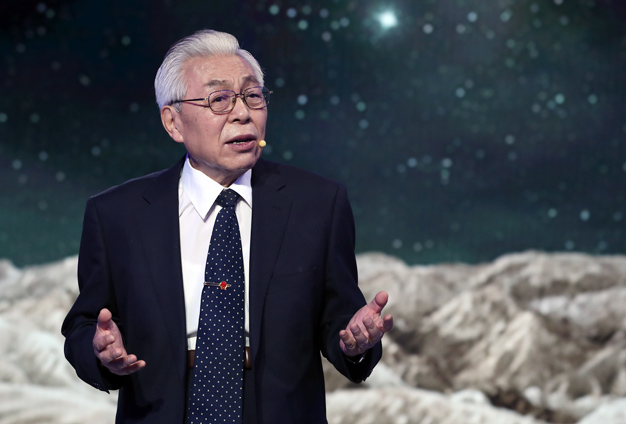 雖然已經(jīng)84歲了，但我還會加倍努力。