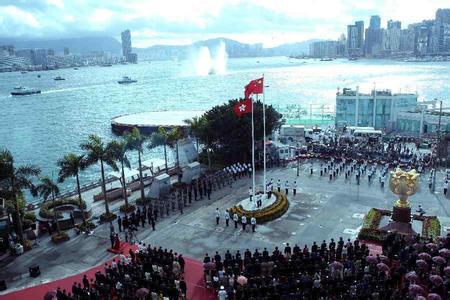 今年7月1日香港將迎來回歸祖國20周年，這是一件大事、盛事