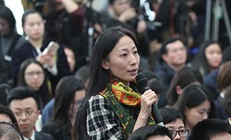 香港文匯報(bào)、大公報(bào)記者提問(wèn)
