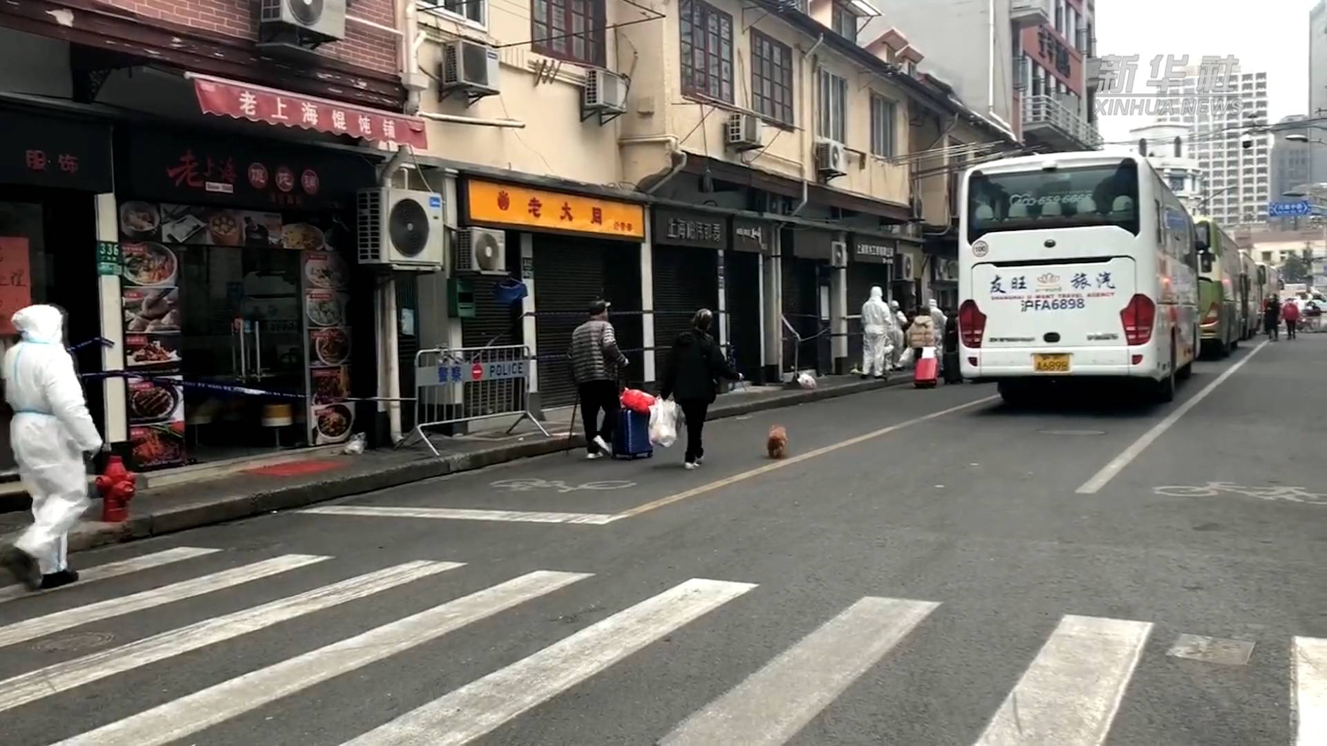居民隔離可以帶寵物了，暖心！