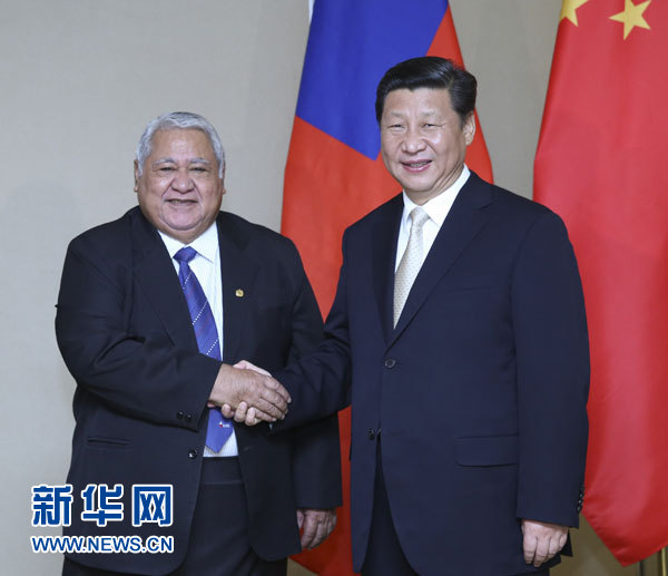 11月22日，中國(guó)國(guó)家主席習(xí)近平在斐濟(jì)楠迪會(huì)見薩摩亞總理圖伊拉埃帕。 新華社記者姚大偉攝