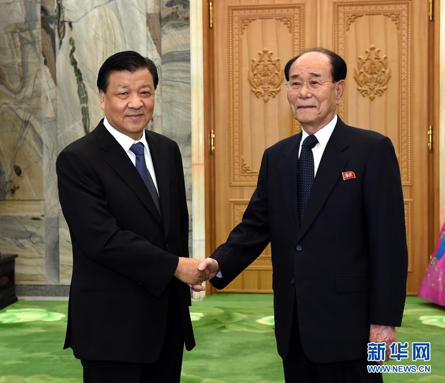 10月10日，正在朝鮮訪問的中共中央政治局常委、中央書記處書記劉云山在平壤會見朝鮮勞動黨中央政治局常委、最高人民會議常任委員會委員長金永南。 新華社記者 饒愛民 攝