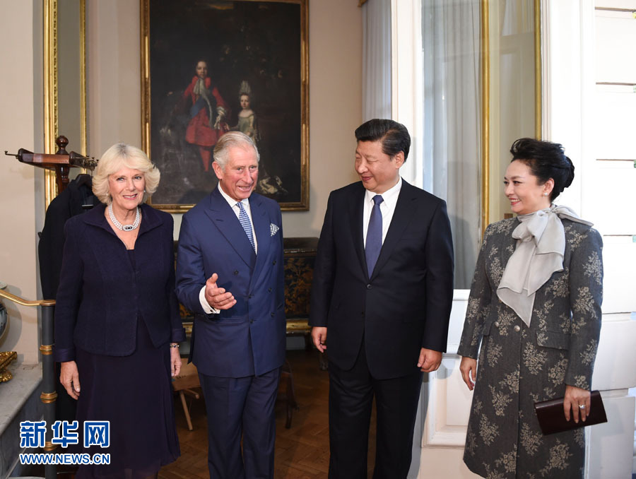 10月20日，國家主席習(xí)近平和夫人彭麗媛在倫敦會見英國查爾斯王儲夫婦。 新華社記者 謝環(huán)馳 攝