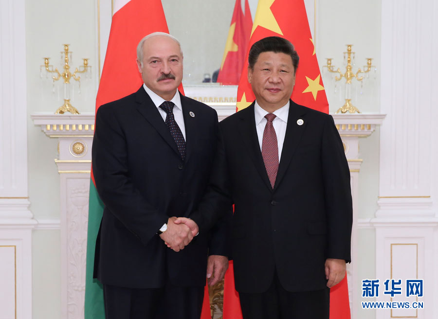  6月24日，國(guó)家主席習(xí)近平在塔什干會(huì)見白俄羅斯總統(tǒng)盧卡申科。新華社記者 蘭紅光 攝 